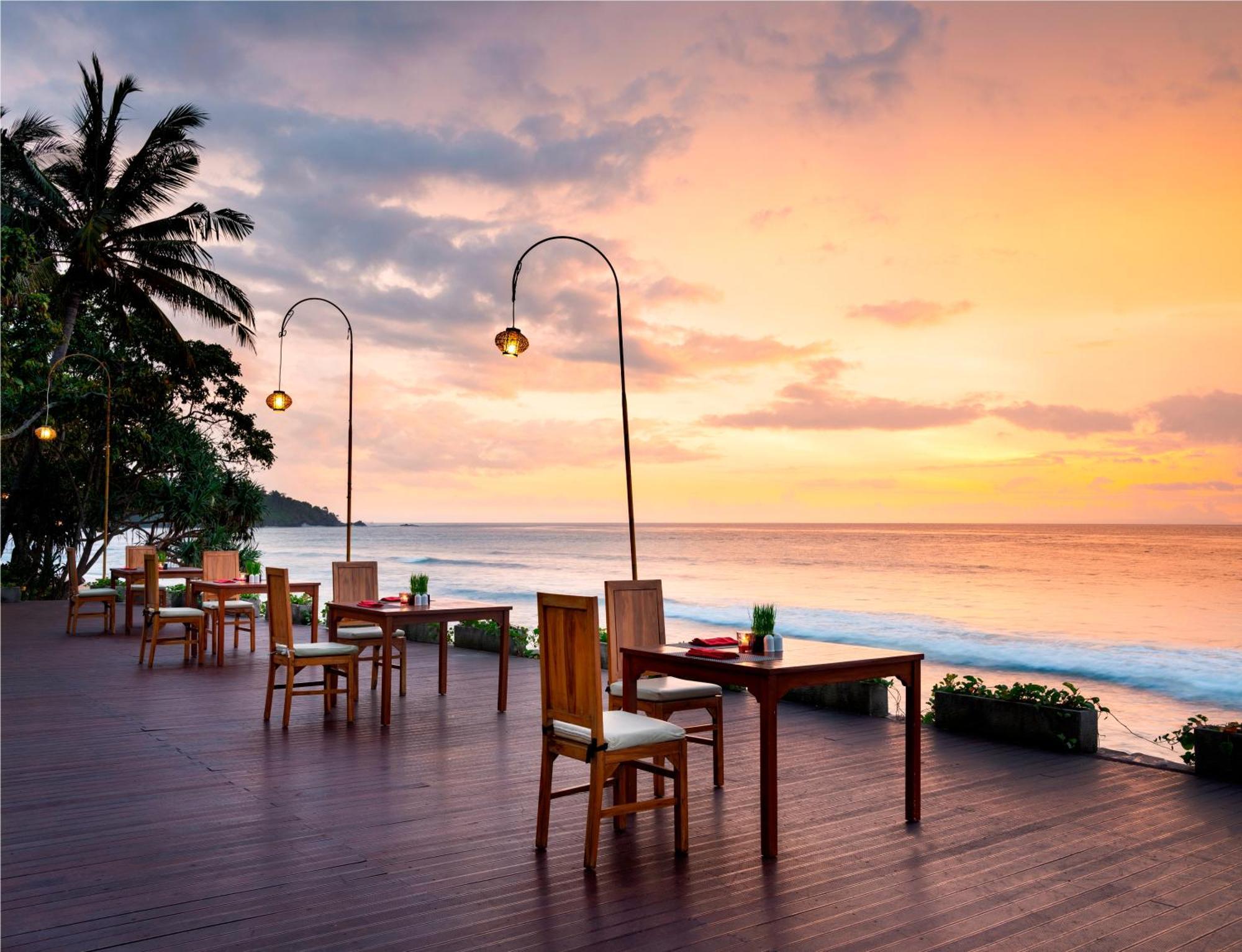 Mangsit Suites By Holiday Resort Lombok Eksteriør billede