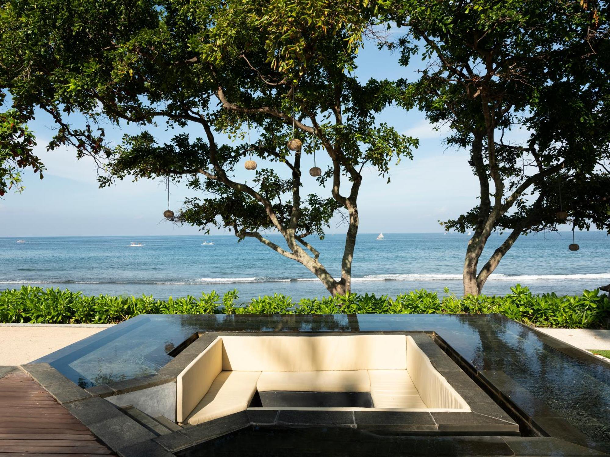 Mangsit Suites By Holiday Resort Lombok Eksteriør billede